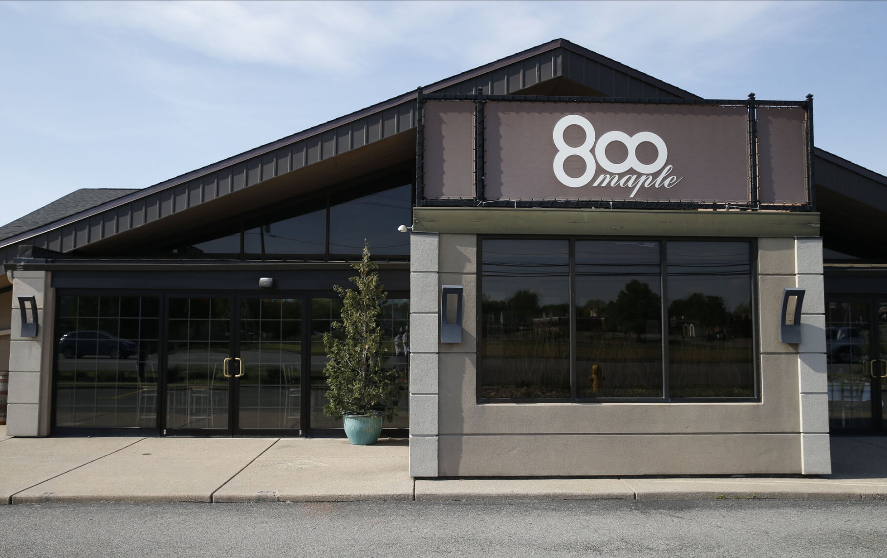 800 Maple